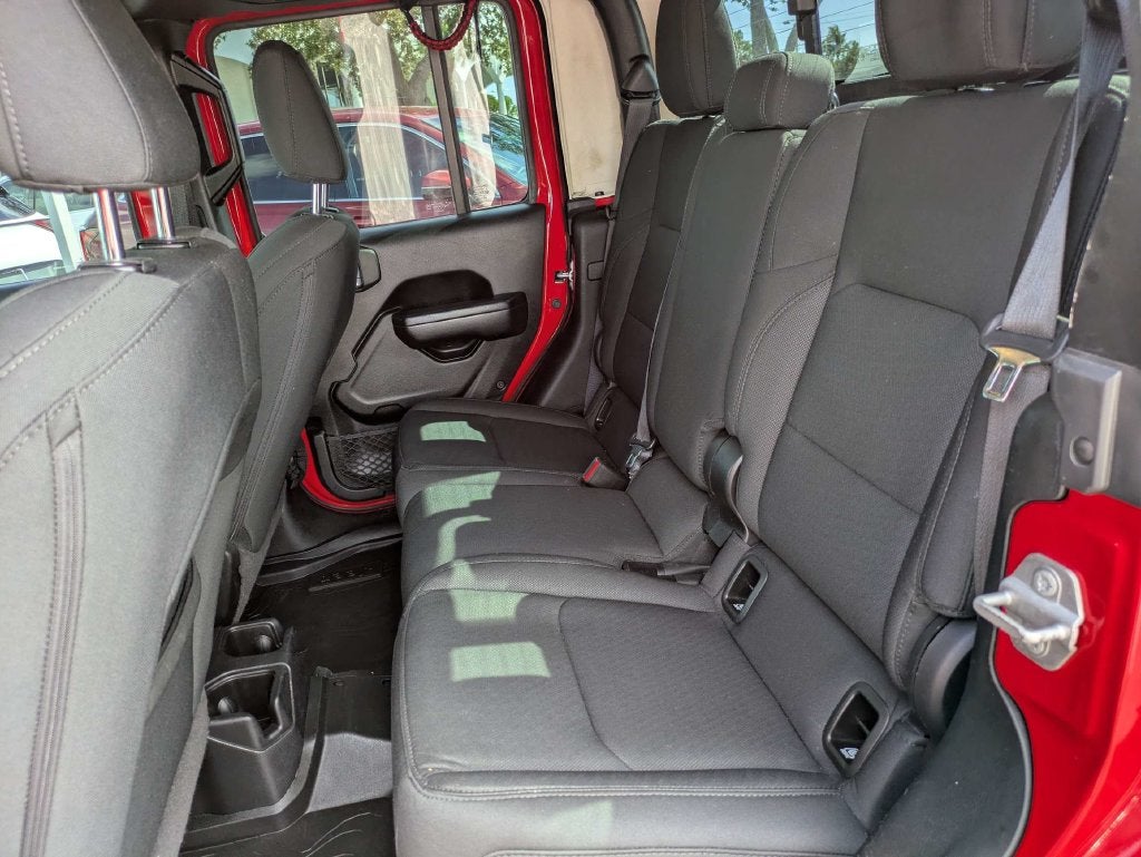 2021 Jeep Gladiator Willys