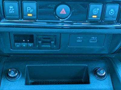 2023 Nissan Titan Platinum Reserve