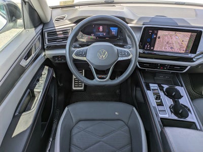 2024 Volkswagen Atlas 2.0T Peak Edition SEL