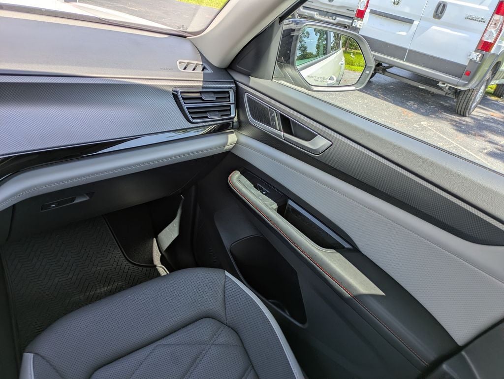 2024 Volkswagen Atlas 2.0T Peak Edition SEL