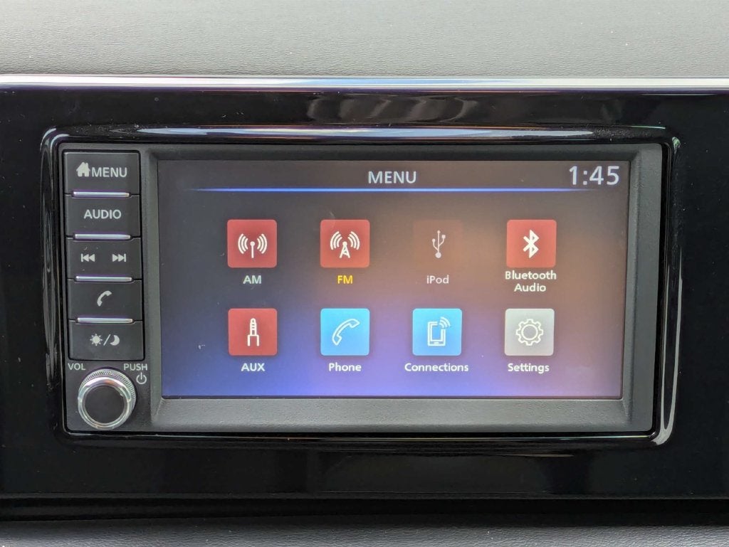 2025 Nissan Kicks S