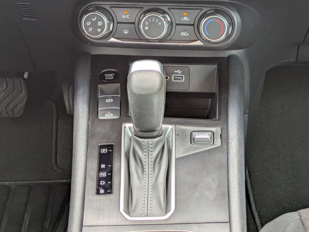2025 Nissan Kicks S