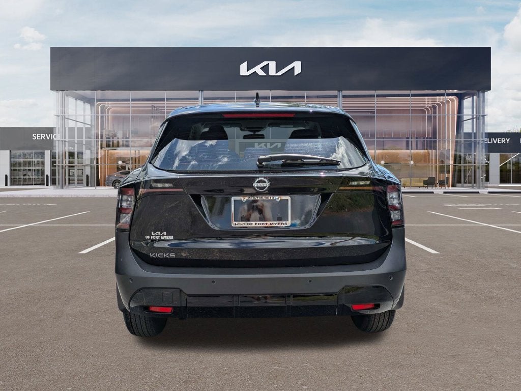 2025 Nissan Kicks S