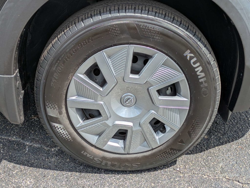 2025 Nissan Kicks S