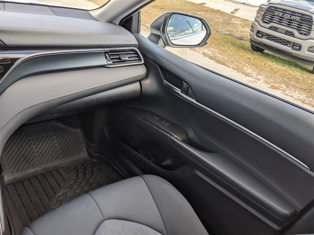 2021 Toyota Camry Hybrid LE