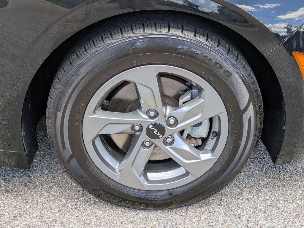 2022 Kia K5 LX