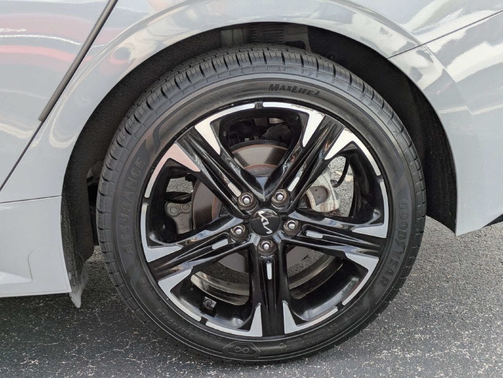 2024 Kia K5 GT-Line