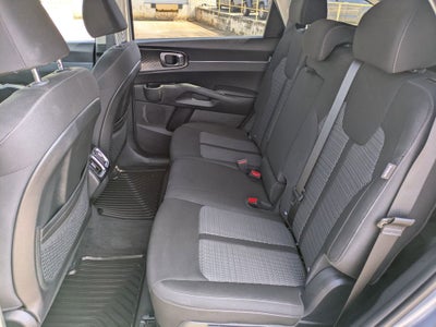 2025 Kia Sorento LX