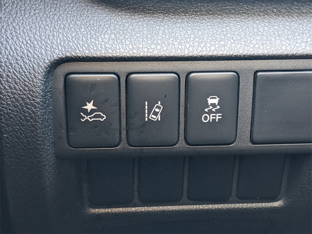 2024 Mitsubishi Eclipse Cross LE