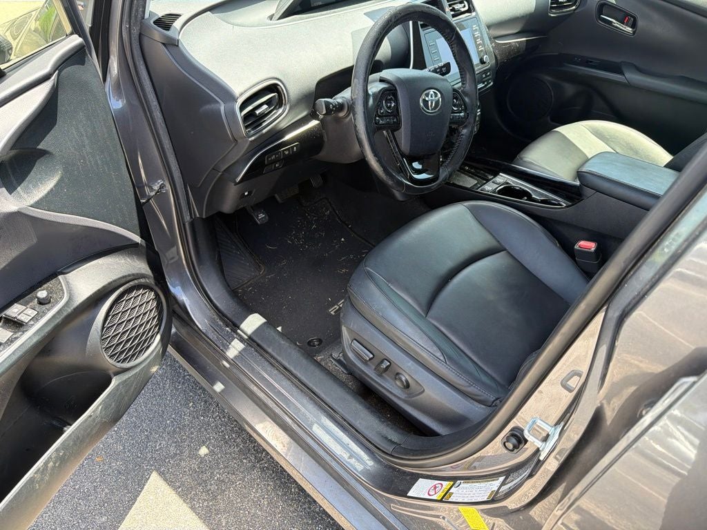 2022 Toyota Prius L