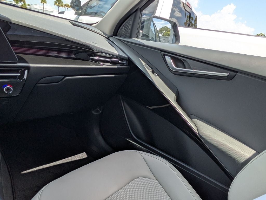 2023 Kia Niro EX