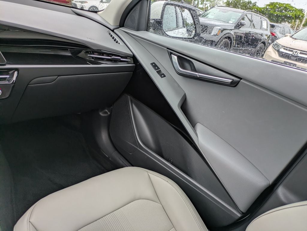 2023 Kia Niro EX Touring