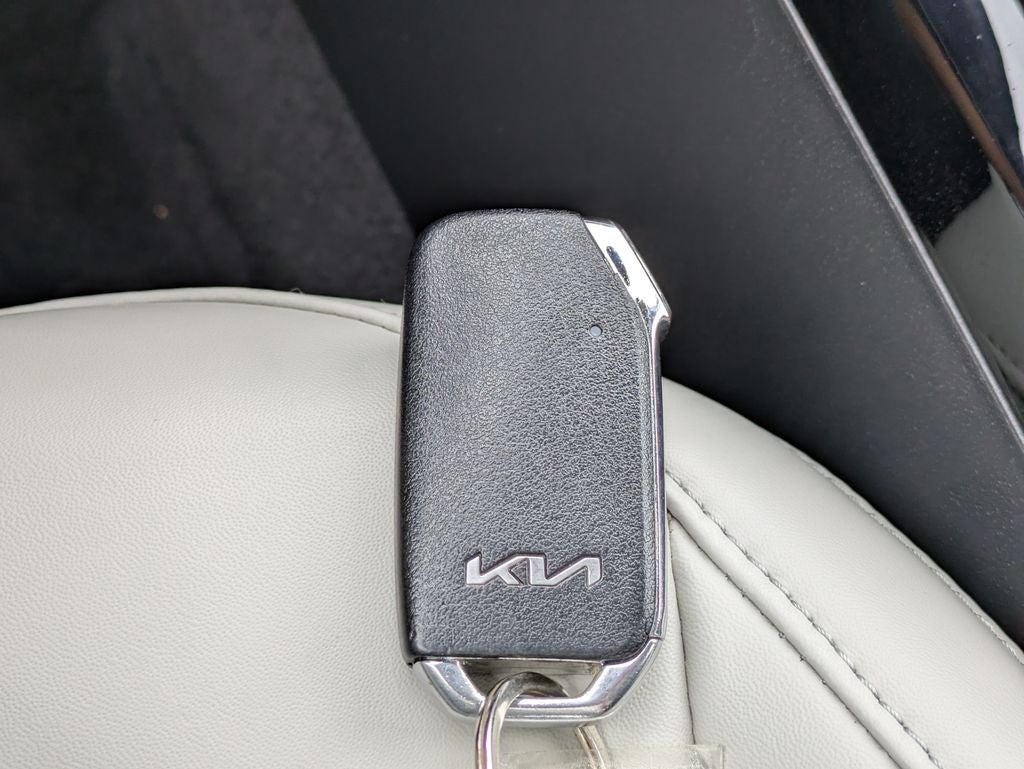 2023 Kia Niro EX Touring