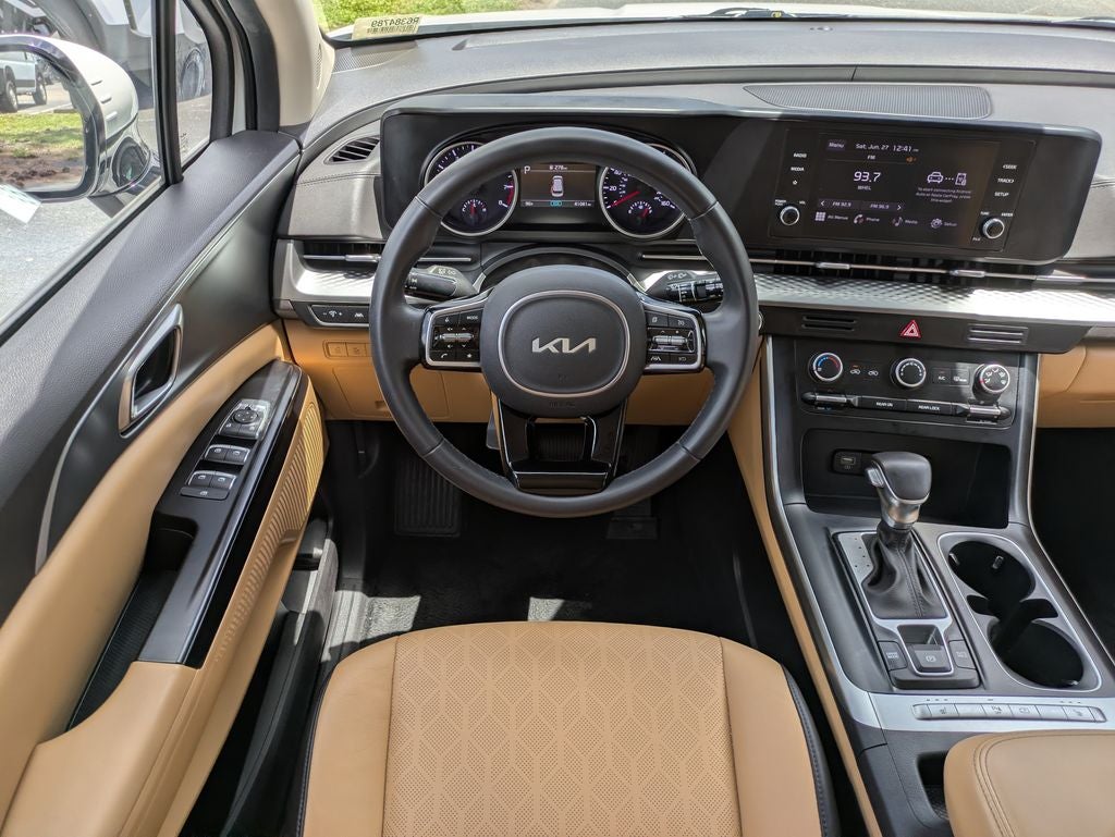 2024 Kia Carnival LX