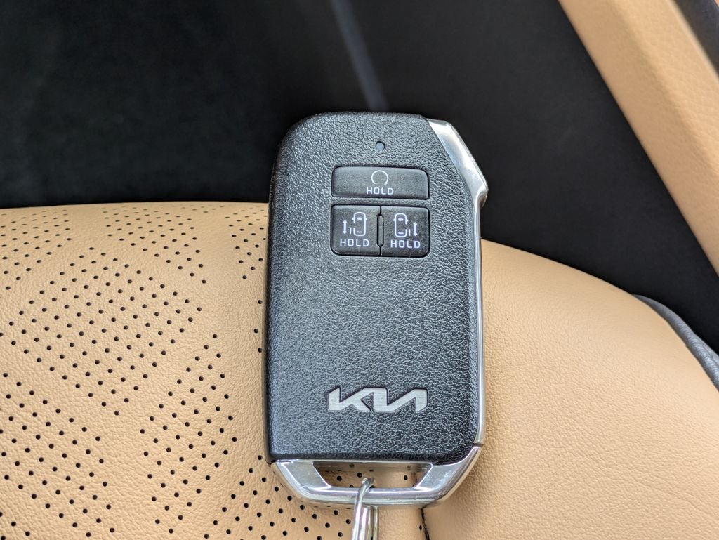 2024 Kia Carnival LX