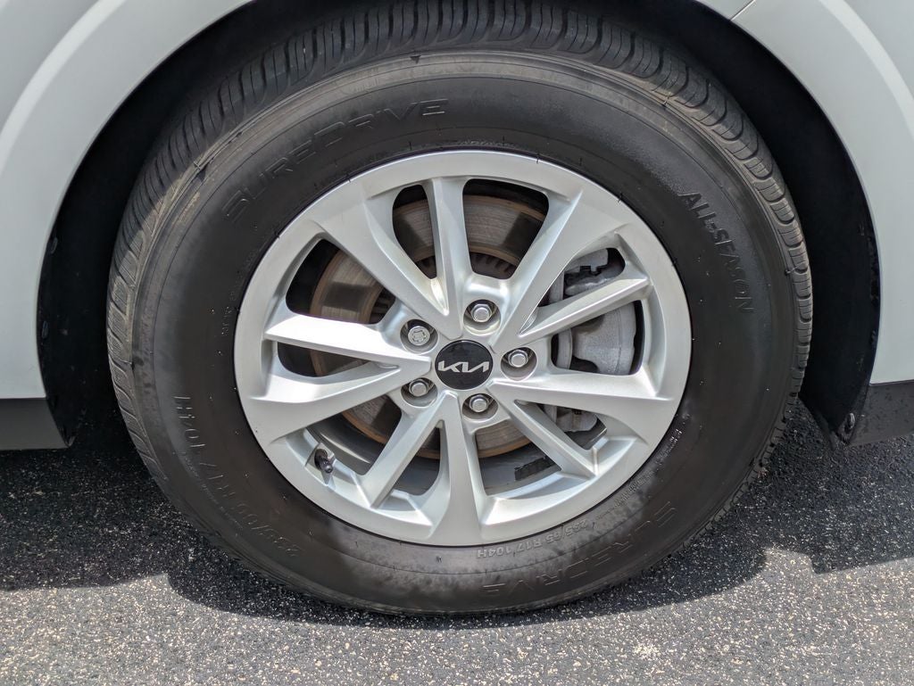 2024 Kia Carnival LX