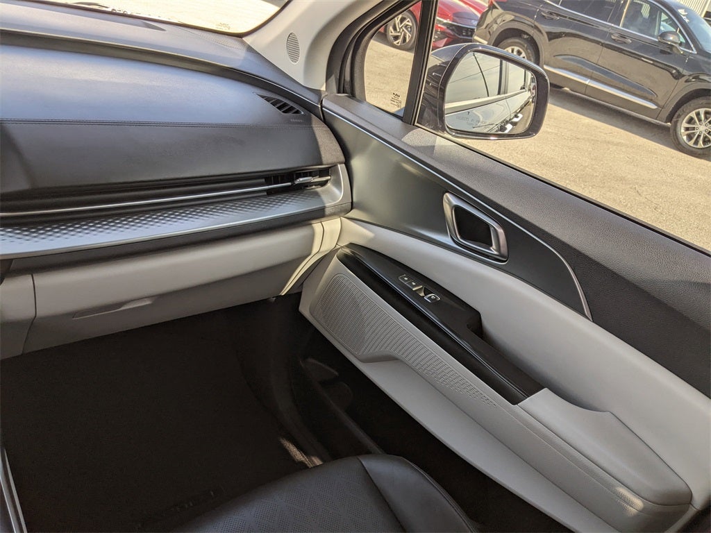 2023 Kia Carnival LX