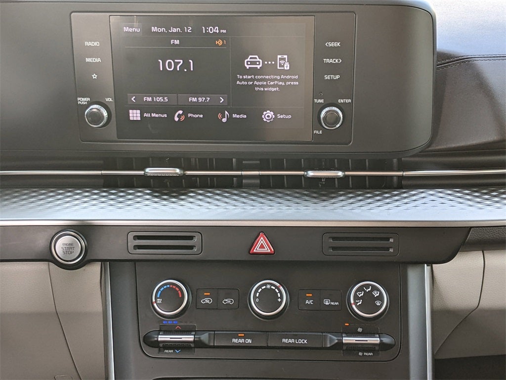 2023 Kia Carnival LX