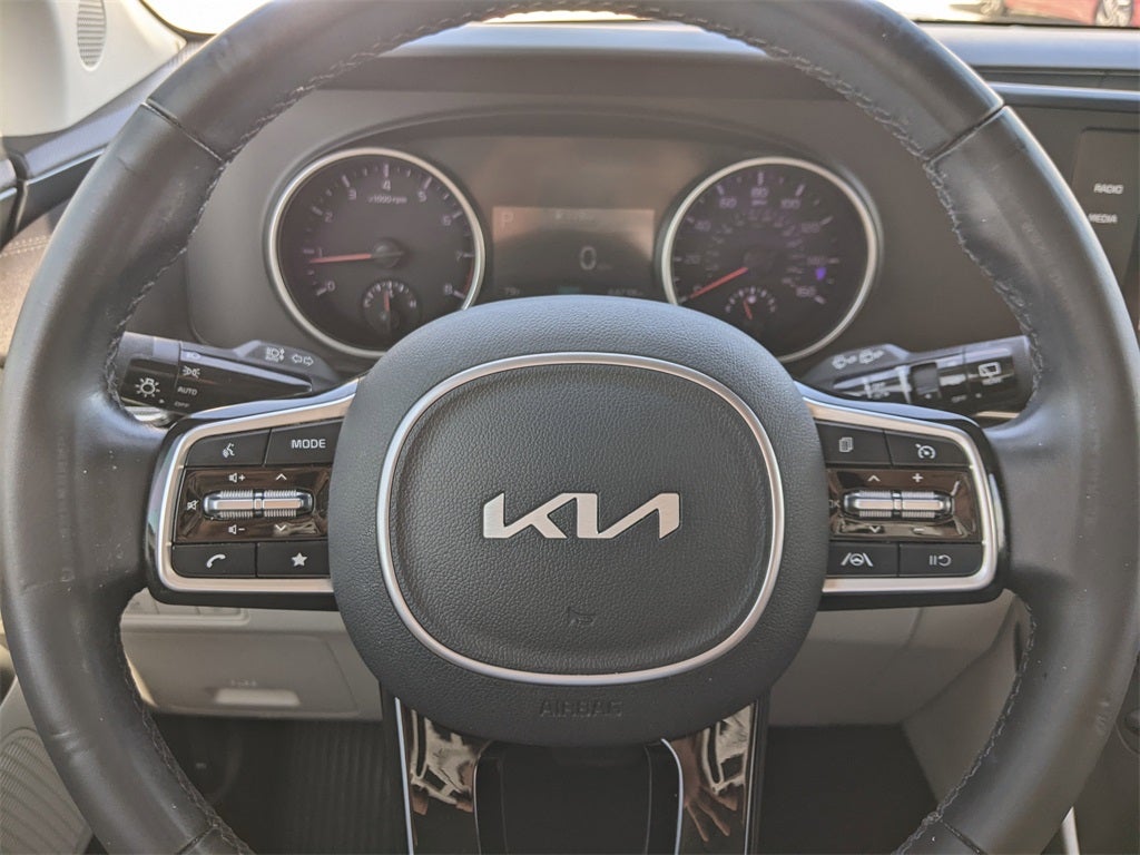 2023 Kia Carnival LX
