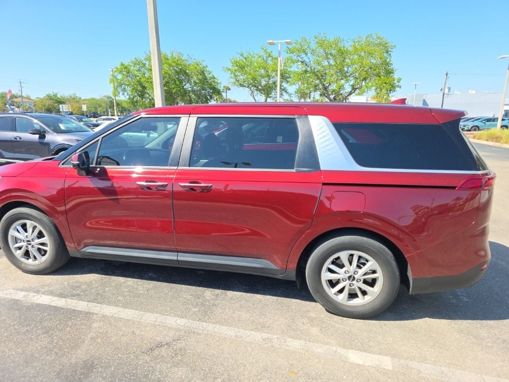 2024 Kia Carnival LX