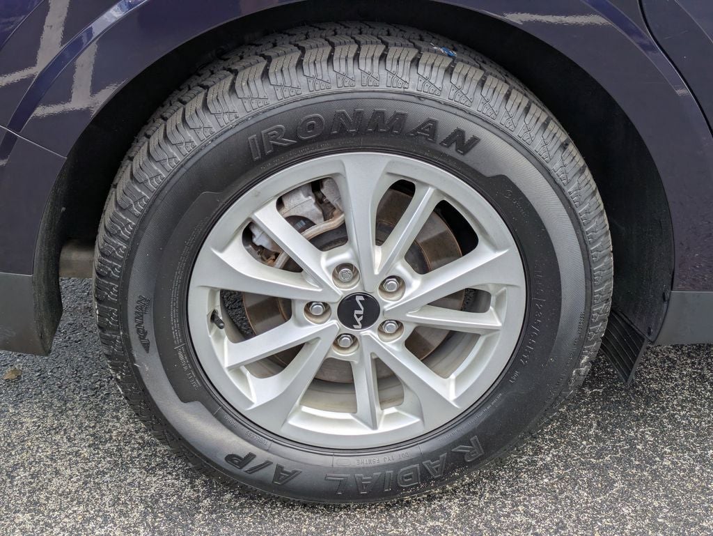 2024 Kia Carnival LX