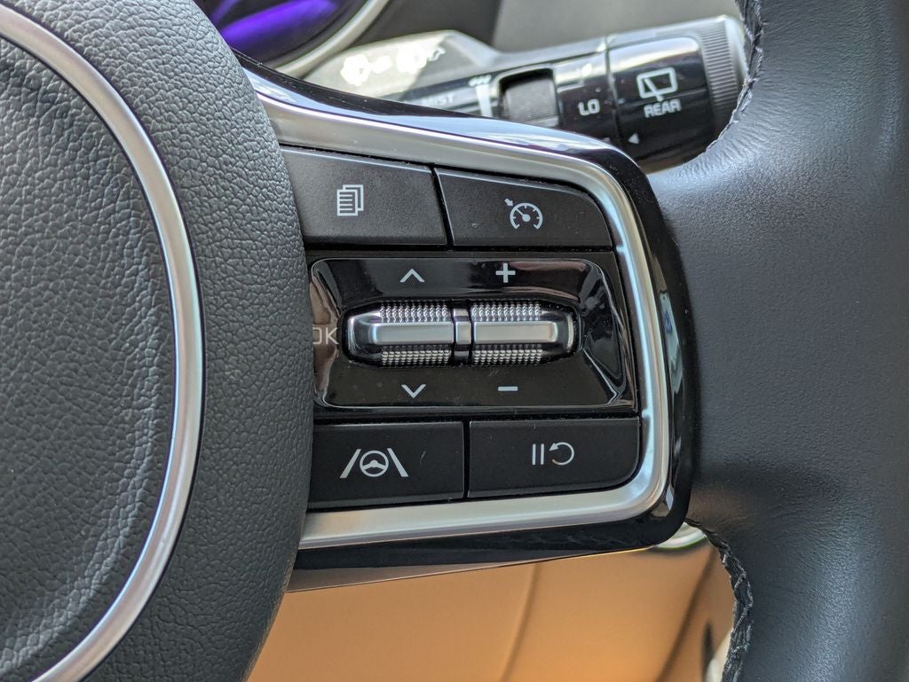 2023 Kia Carnival LX Seat Package
