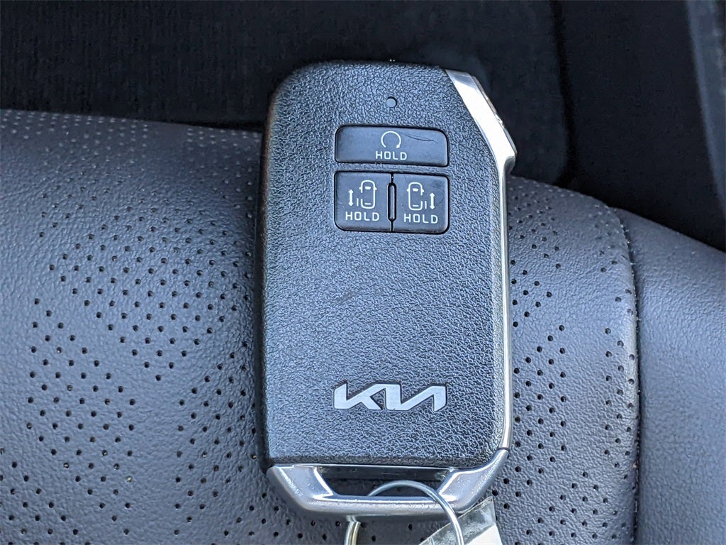 2022 Kia Carnival LXS