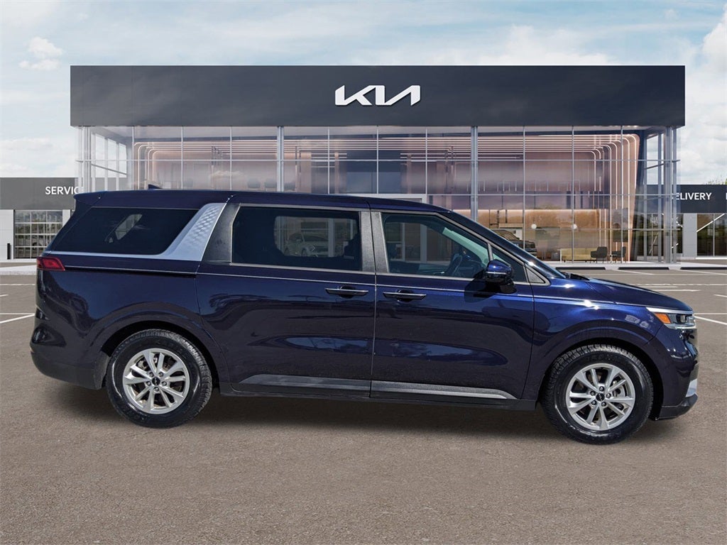 2022 Kia Carnival LXS
