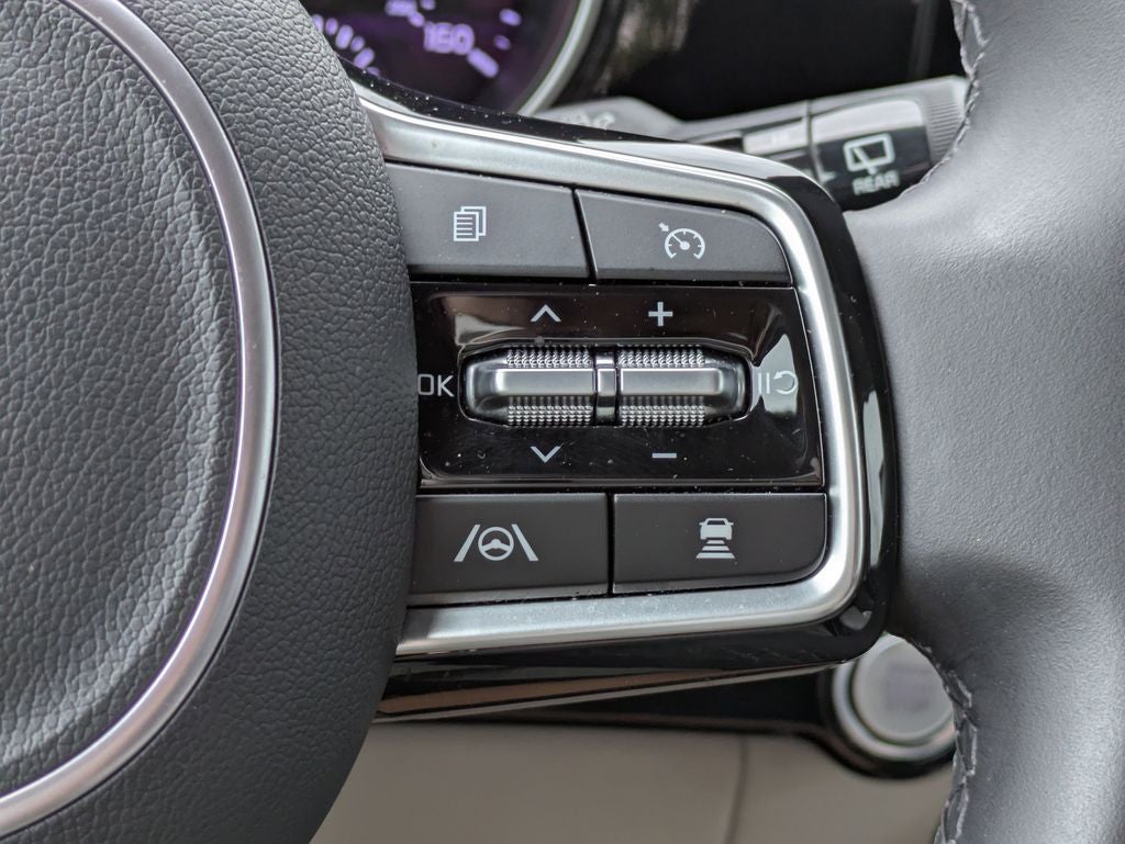 2024 Kia Carnival EX