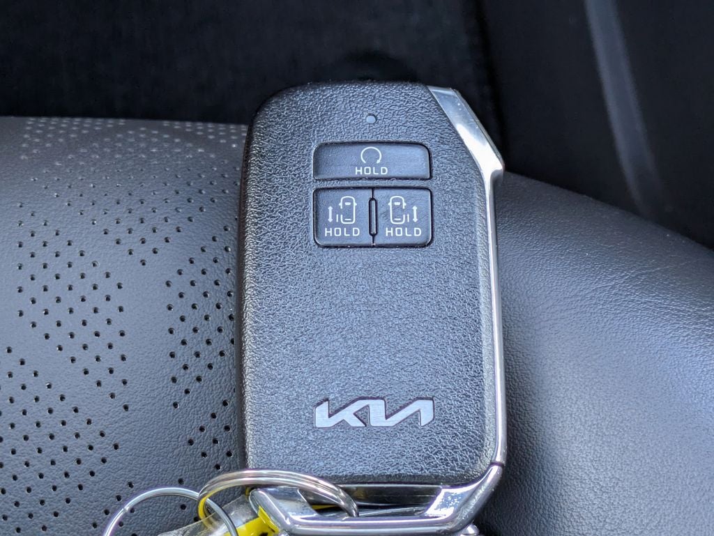 2024 Kia Carnival EX