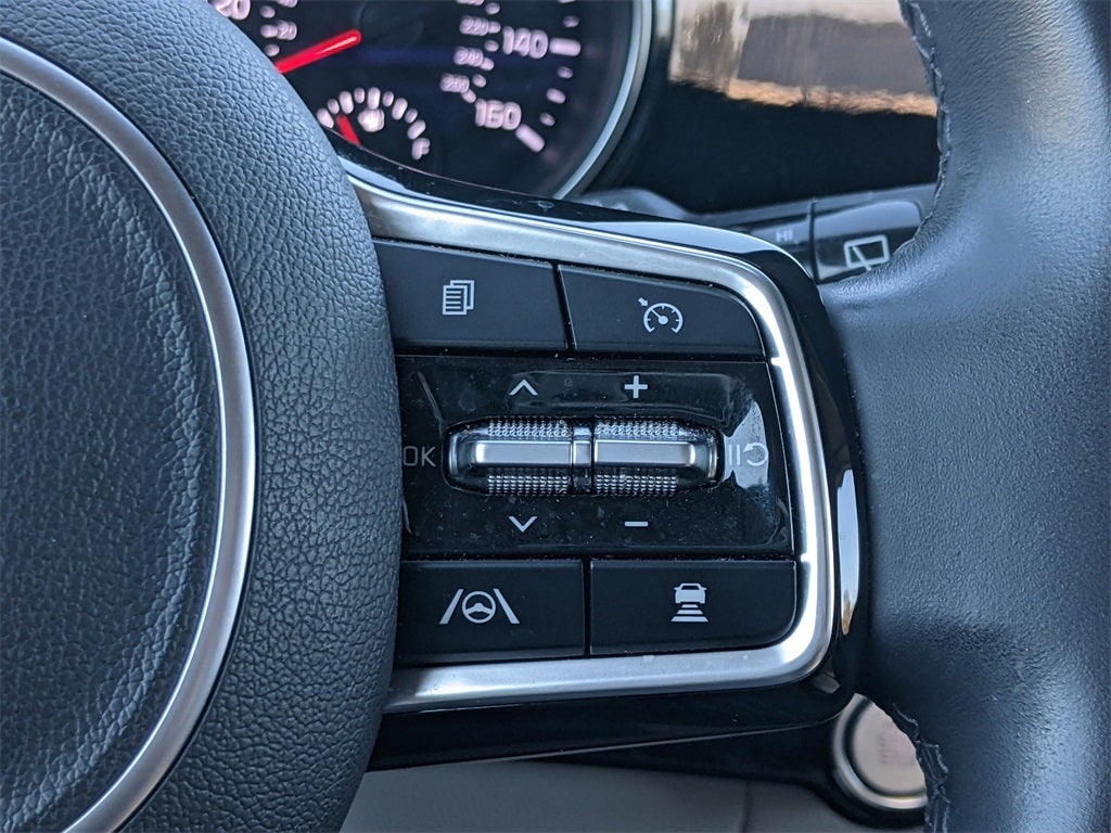 2024 Kia Carnival EX