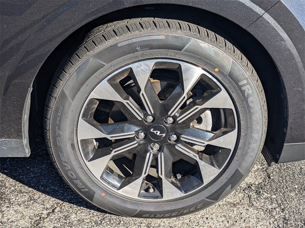 2024 Kia Carnival EX