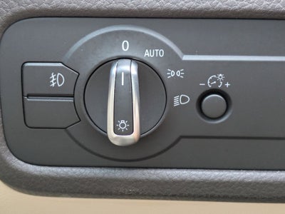 2017 Volkswagen Touareg V6 Sport 4Motion