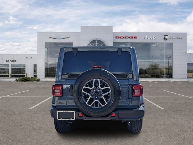 2026 Jeep Wrangler 4-Door Sahara 4x4