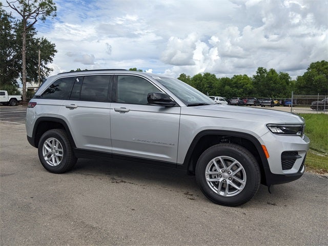 2025 Jeep Grand Cherokee GRAND CHEROKEE LAREDO X 4X2