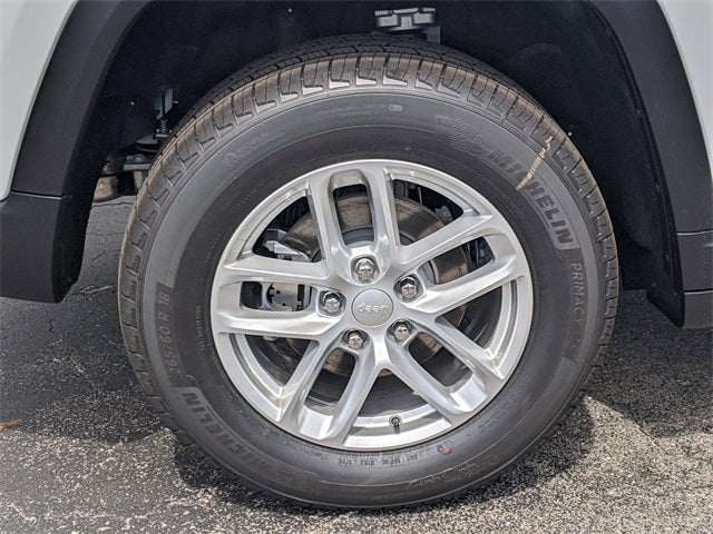 2025 Jeep Grand Cherokee GRAND CHEROKEE LAREDO X 4X2