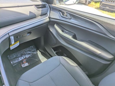 2026 Jeep Grand Cherokee GRAND CHEROKEE LAREDO X 4X2