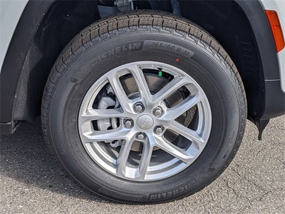 2025 Jeep Grand Cherokee GRAND CHEROKEE LAREDO X 4X2