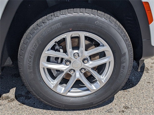 2025 Jeep Grand Cherokee GRAND CHEROKEE LAREDO X 4X2