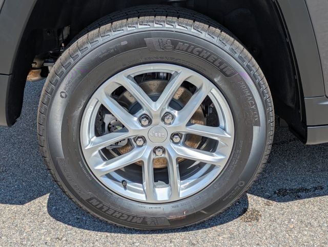 2026 Jeep Grand Cherokee GRAND CHEROKEE LAREDO 4X2