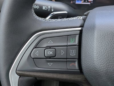 2027 Jeep Grand Cherokee GRAND CHEROKEE LAREDO ALTITUDE 4X2