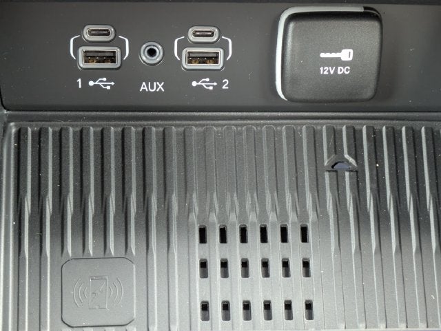 2027 Jeep Grand Cherokee GRAND CHEROKEE LAREDO ALTITUDE 4X2