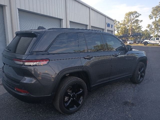 2022 Jeep Grand Cherokee Altitude 4x4