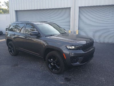 2022 Jeep Grand Cherokee Altitude 4x4