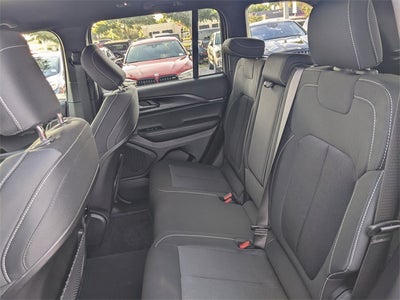 2025 Jeep Grand Cherokee Laredo 4x4