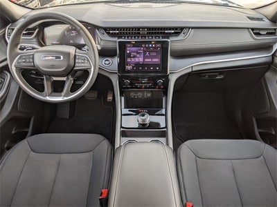 2025 Jeep Grand Cherokee Laredo 4x4