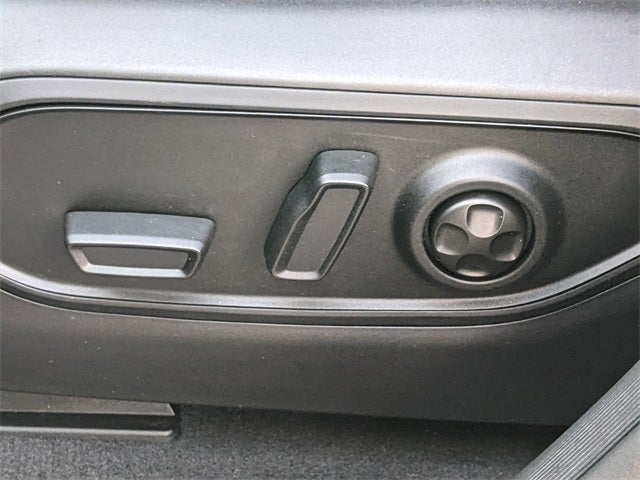 2025 Jeep Grand Cherokee Laredo 4x4