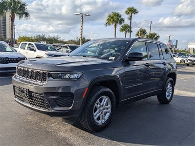 2025 Jeep Grand Cherokee Laredo 4x4