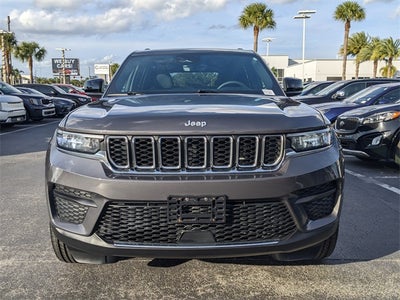 2025 Jeep Grand Cherokee Laredo 4x4