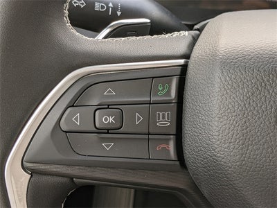 2025 Jeep Grand Cherokee GRAND CHEROKEE LAREDO X 4X4